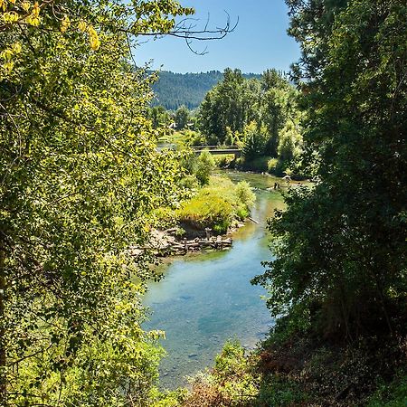 Storybook Riverside Inn Leavenworth Esterno foto
