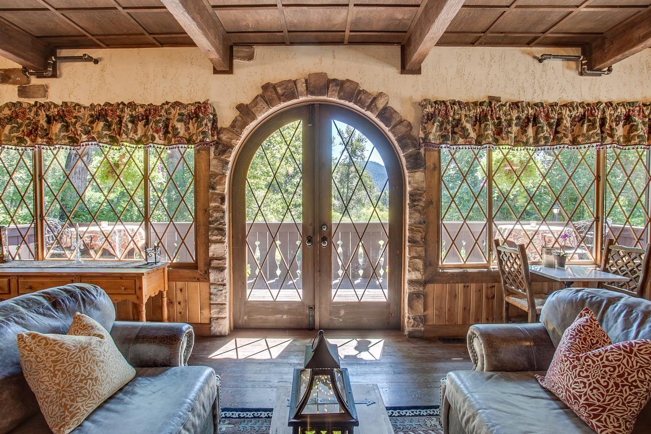 Storybook Riverside Inn Leavenworth Esterno foto