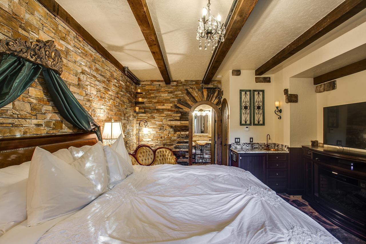 Storybook Riverside Inn Leavenworth Esterno foto